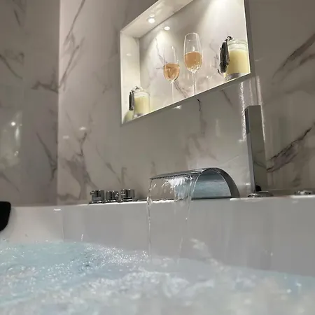 Apartament 6 Al Rzym