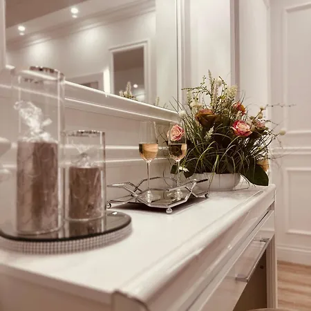 Apartment 6 Al *