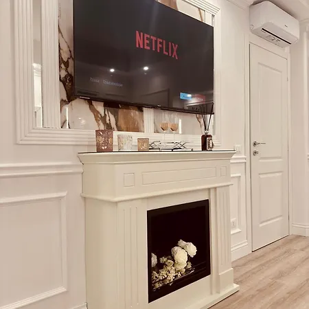6 Al Apartment *